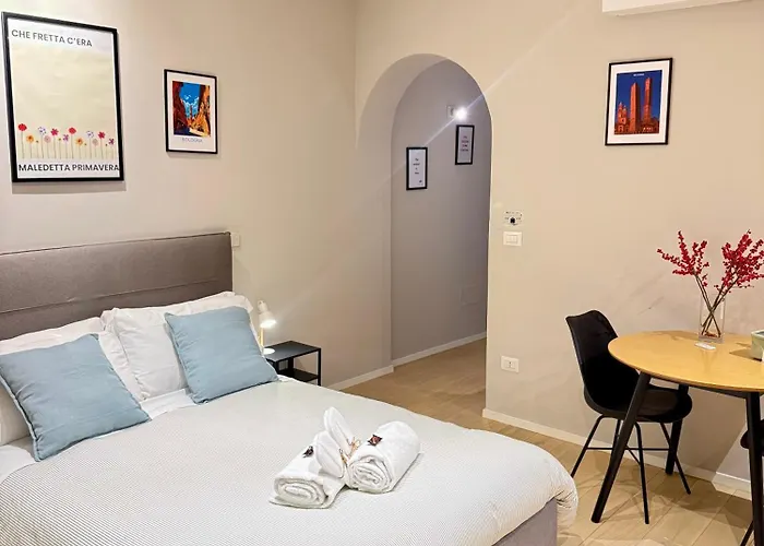 Portico 83 Guest house