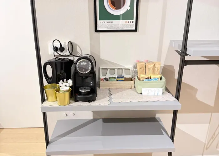 Portico 83 Guest house