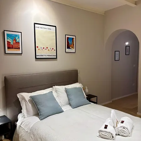 Portico 83 *