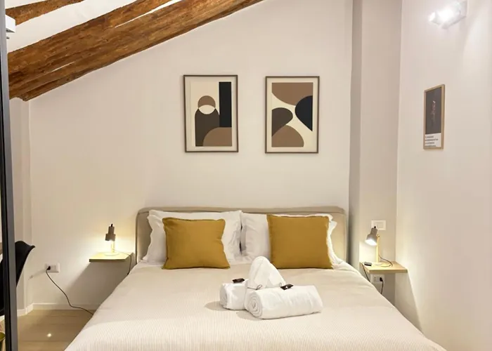 Portico 83 בית הארחה בולוניה